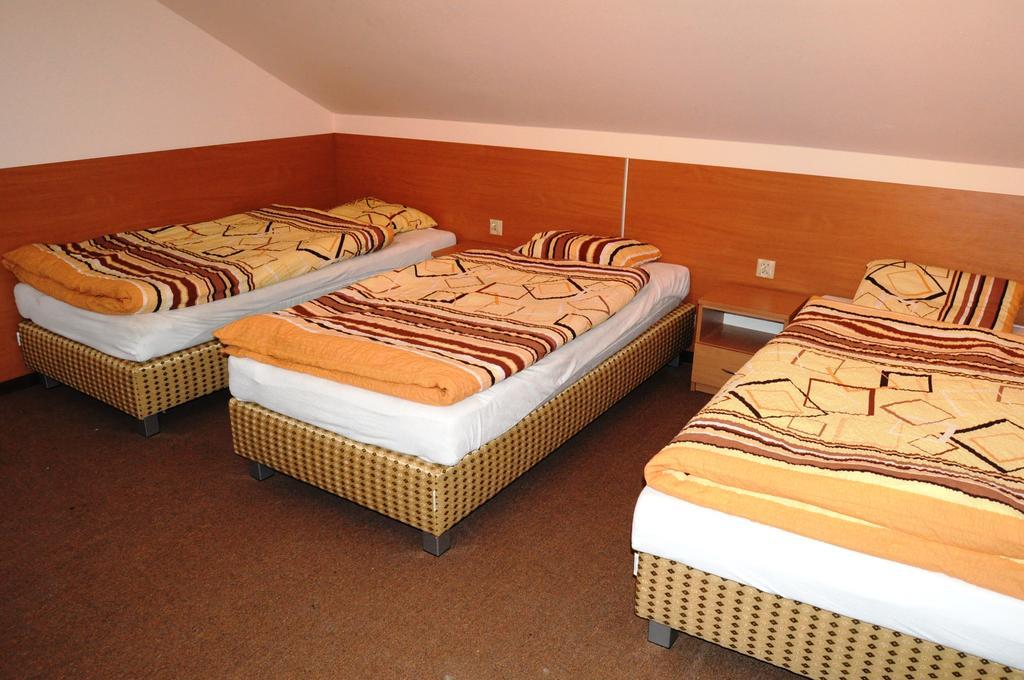Lesny Zakatek Bed and Breakfast Smardzewice Eksteriør billede